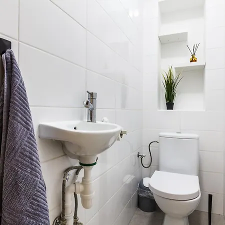 בית אירוח Prime Centrum 2 *